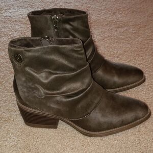 NWOT Blowfish Malibu Riley Bootie